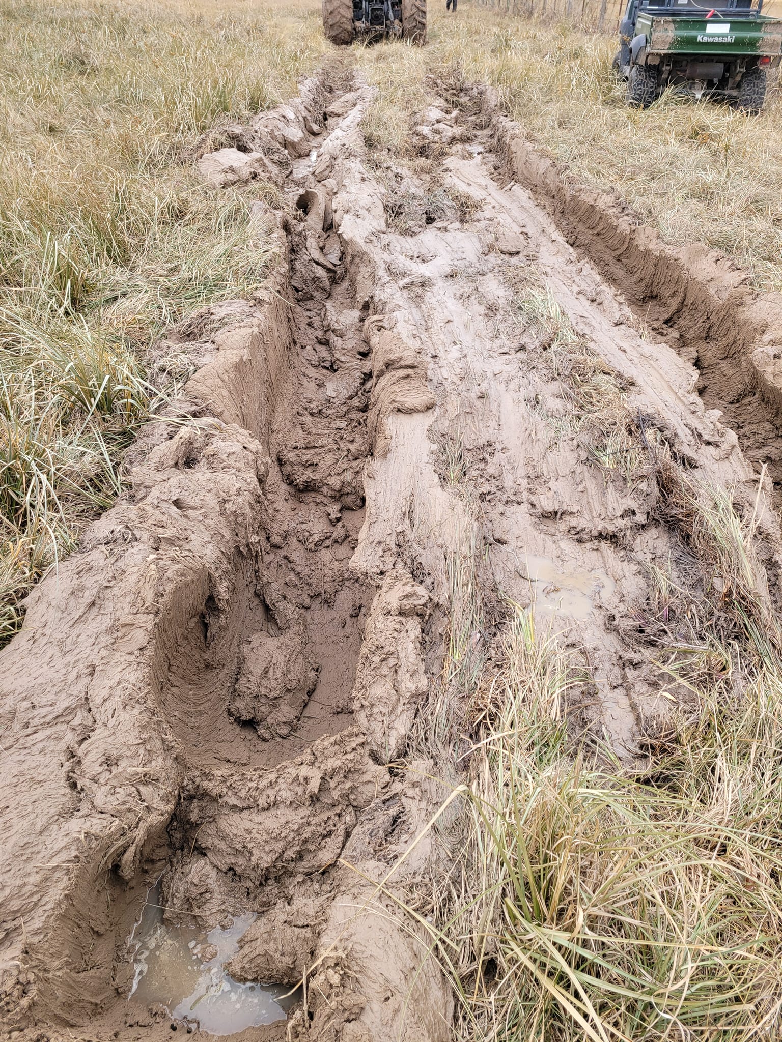 Tractor stuck in mud in Texas Offroad Portal