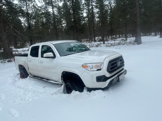 offroad rescue in the snow