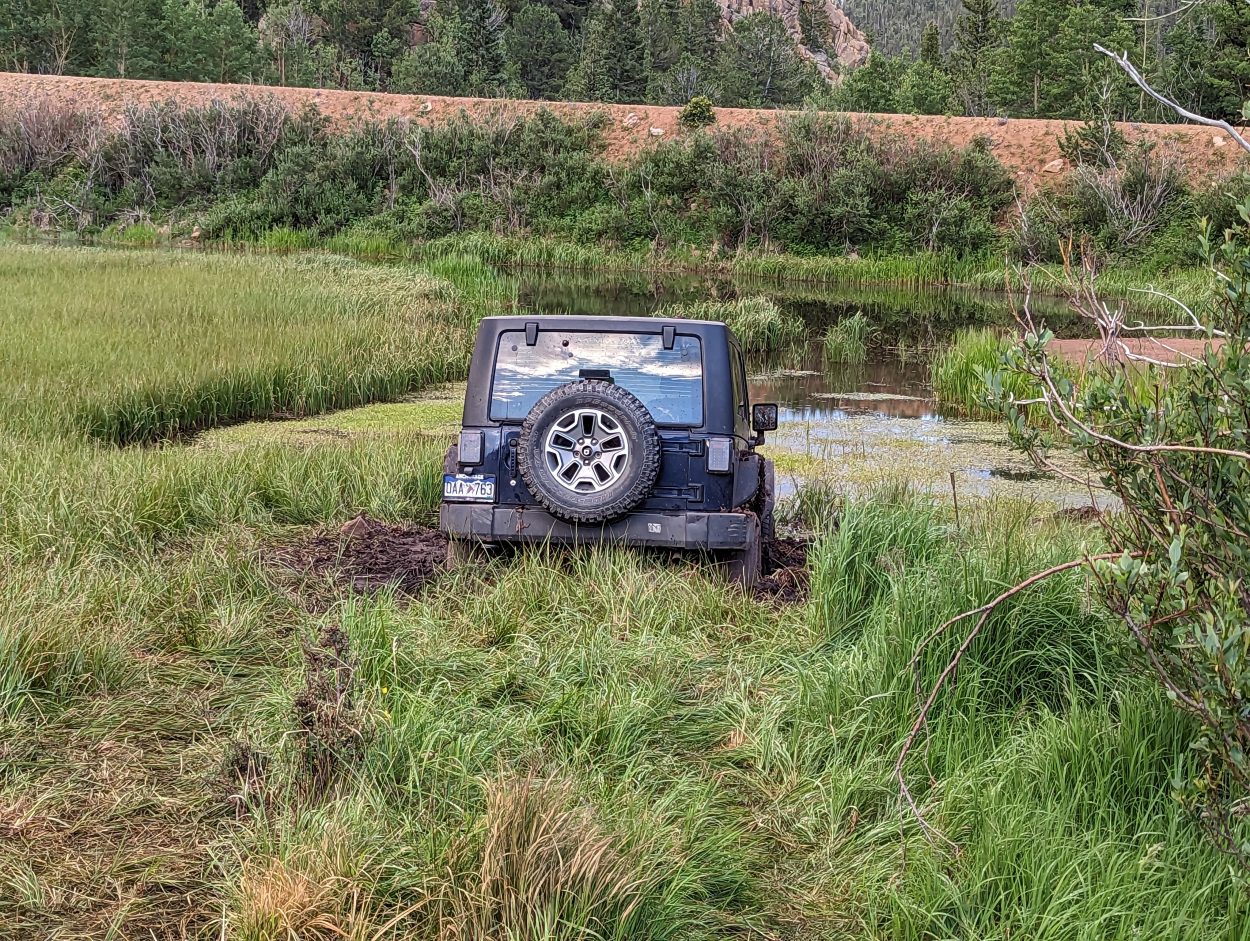 jeep stuck in colorado