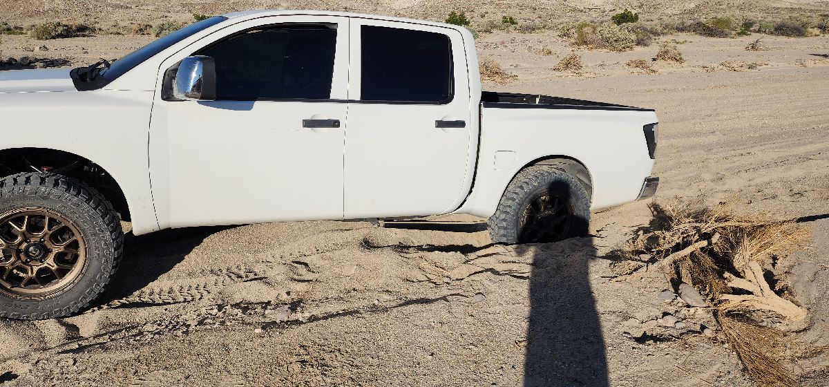 Cameron's truck offroad recovery in California