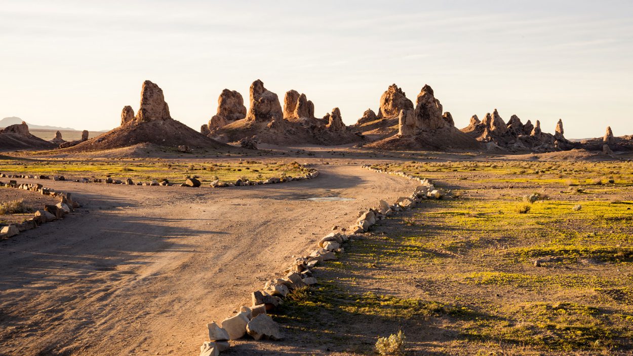 trona pinnacles, photo by Jesse Pluim