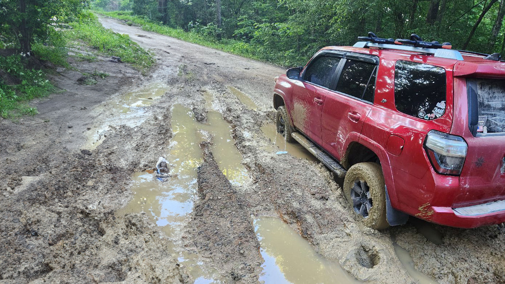 4runner in mud offroad recovery in Ohio