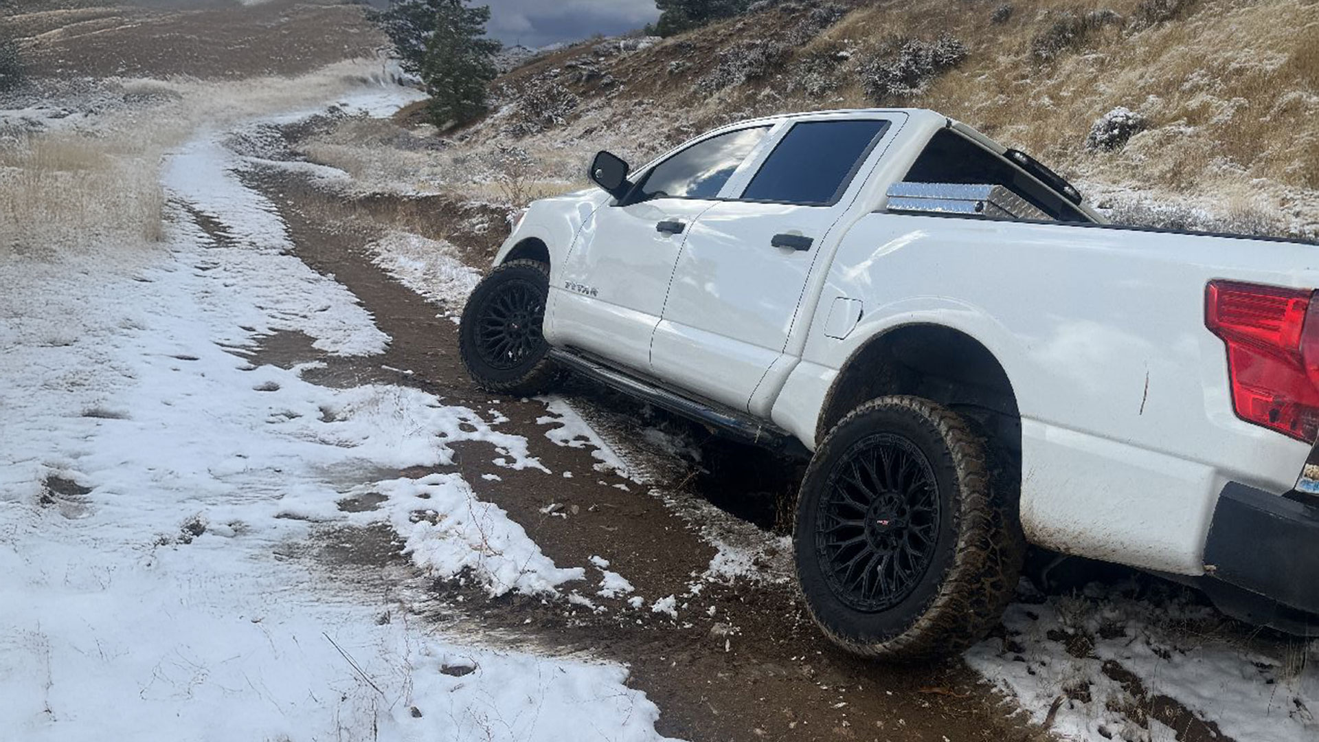 Pickup stuck in ditch