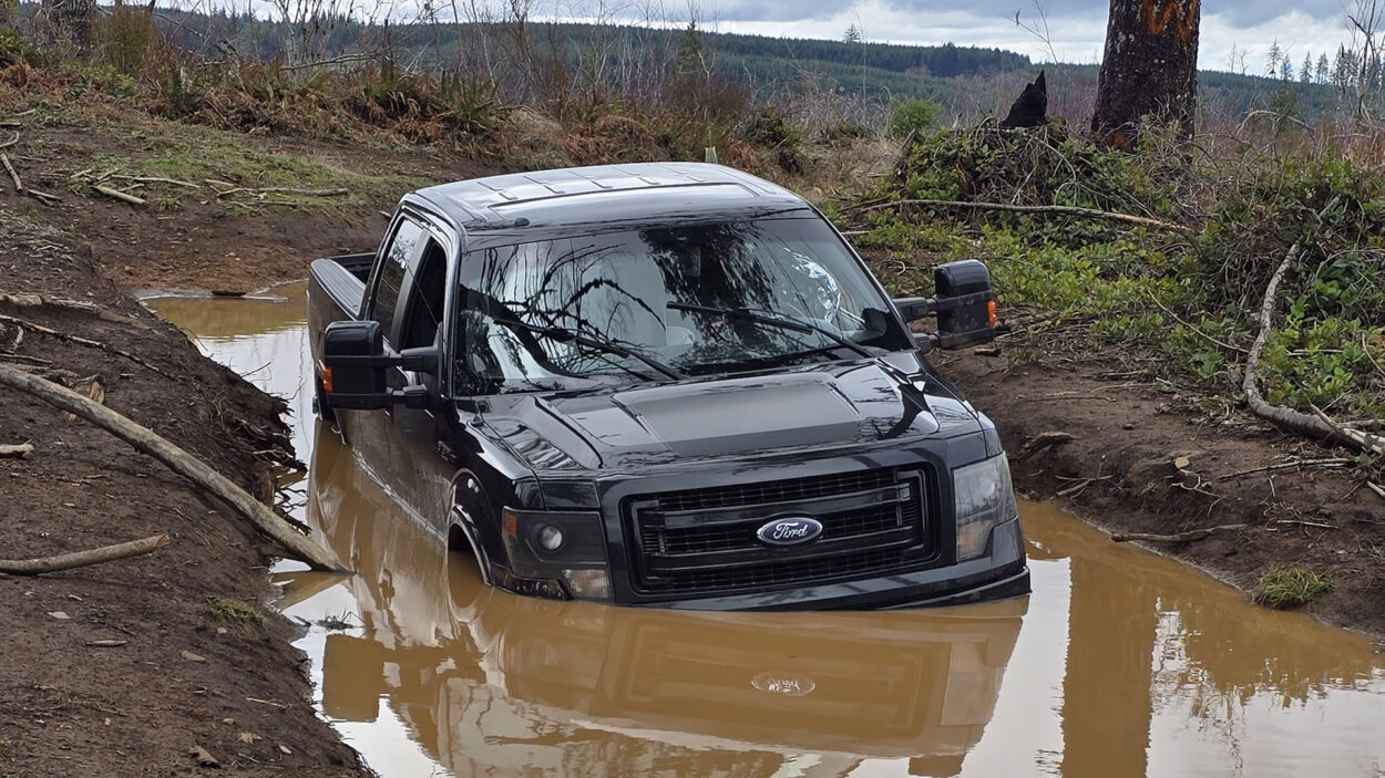 offroad recovery in Oregon 4x4 rescue