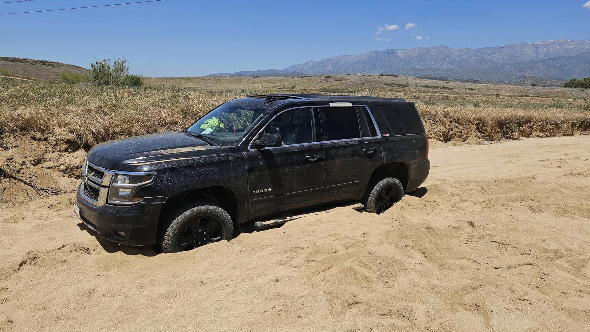 Tahoe 4×4 soft sand in the wash