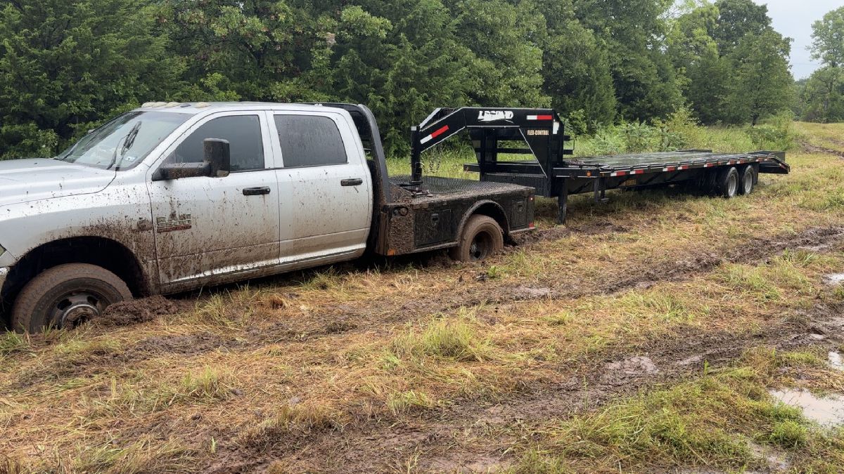 offroad recovery in Oklahoma 4x4 rescue