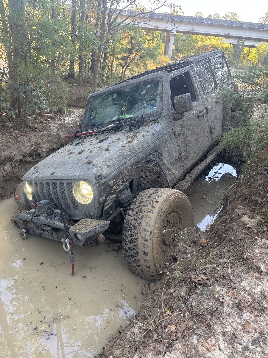 JLU Willie’s stuck in some deep mud texas offroad recovery