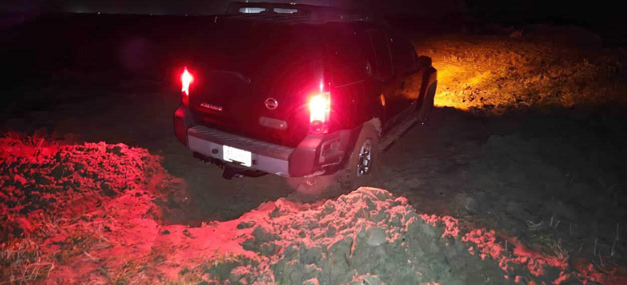 Xterra off-road 4lo with locking rear diff still stuck texas 4x4 rescue
offroad recovery in Texas