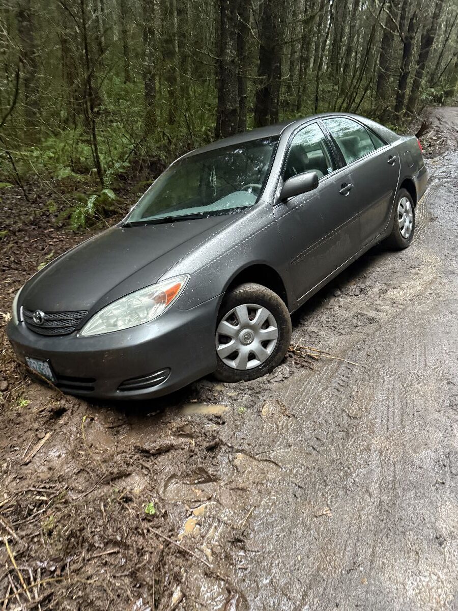 offroad recovery in Oregon 4x4 rescue
