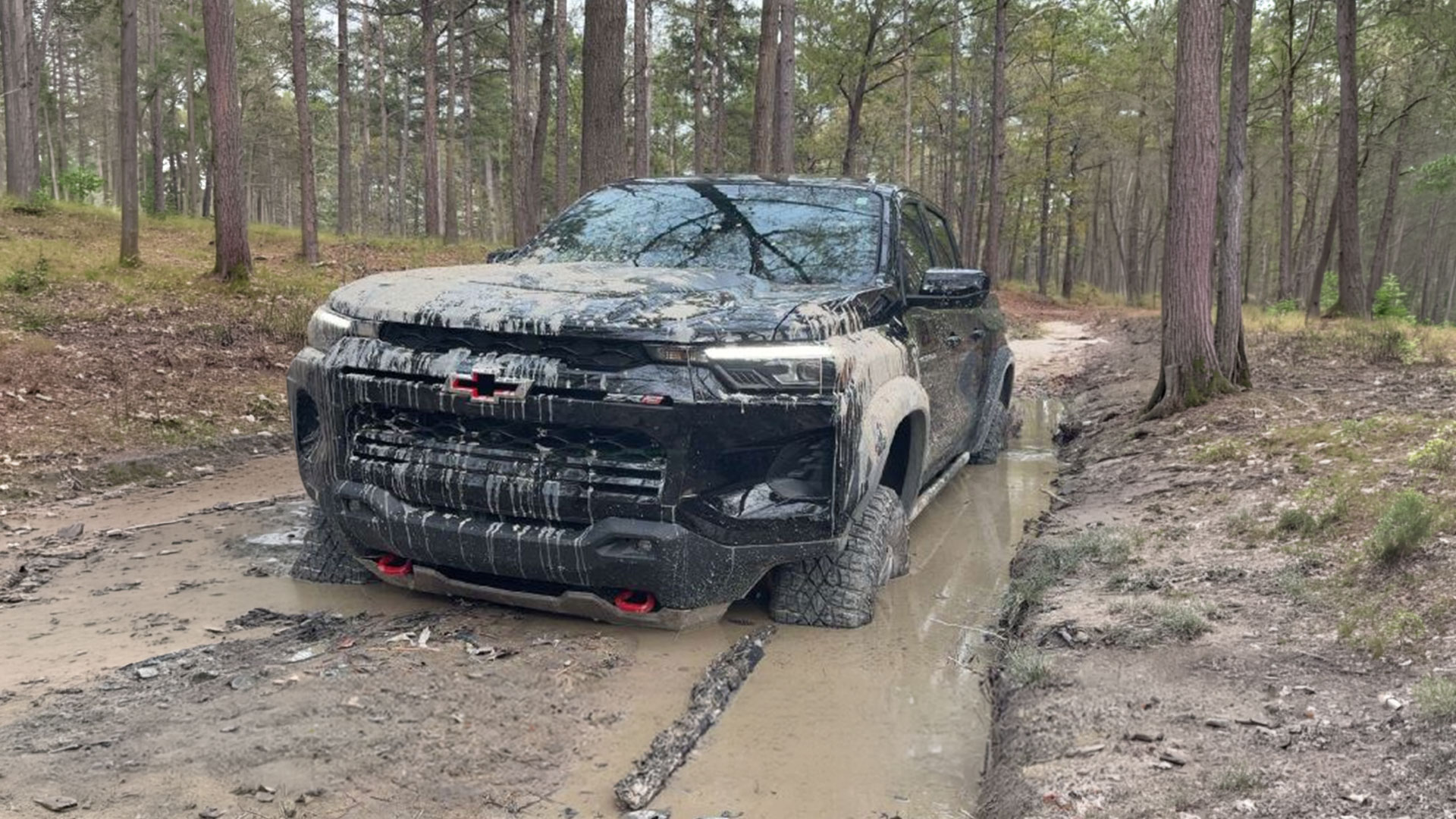 4×4 stuck in mud