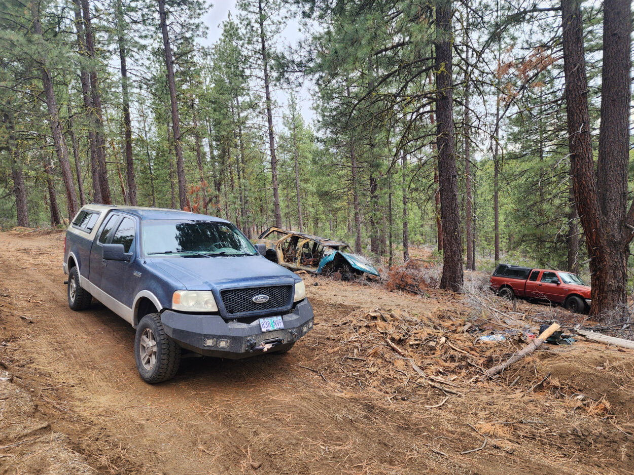 tried to turn around and found lots of sand offroad recovery in Oregon